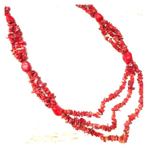 Gorgeous Mediterranean Coral Necklace - Picture 1 of 3